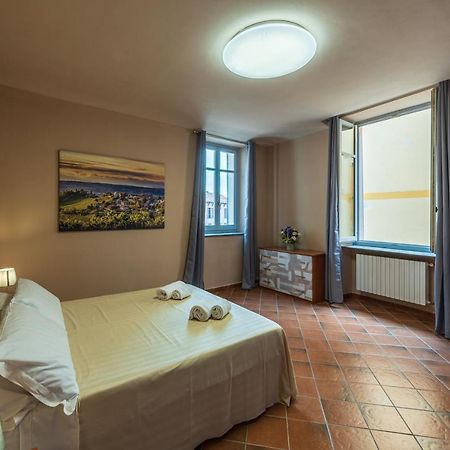 Palazzo Ciravegna Apartment อัลบา ภายนอก รูปภาพ