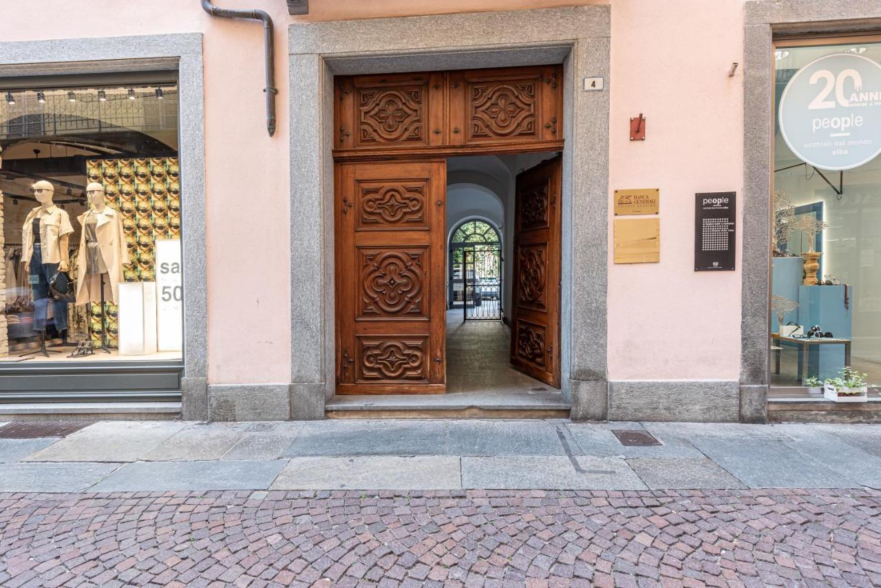 Palazzo Ciravegna Apartment อัลบา ภายนอก รูปภาพ